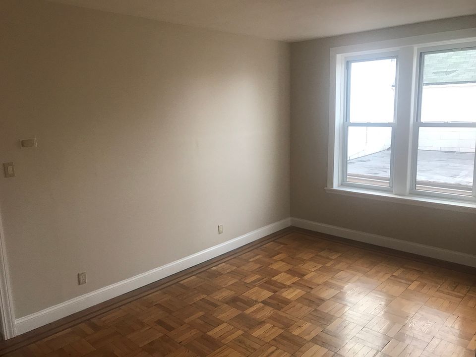 1st image of 1223 Ovington Ave #2R