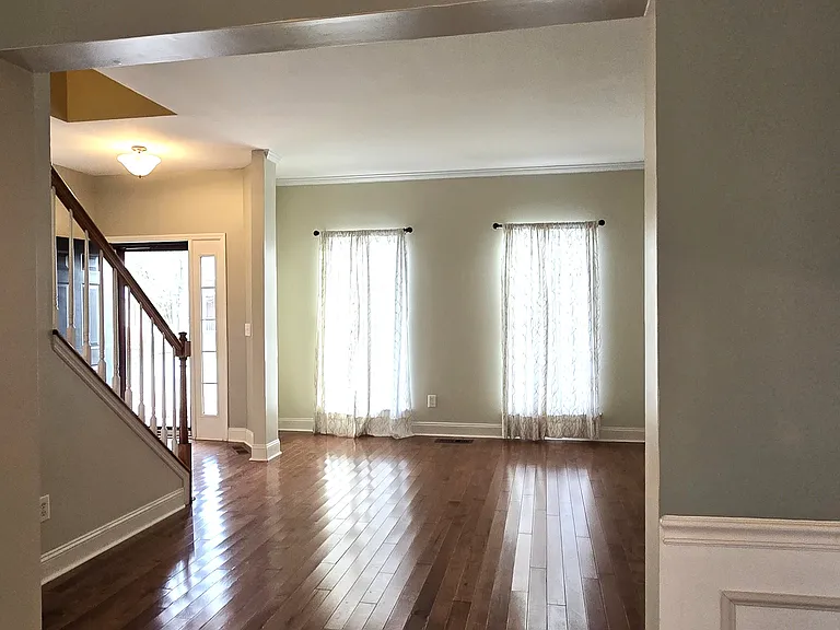 1207 Kelly Ct — Photo 5