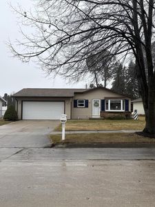 823 Dueno COURT, Manitowoc, WI, 54220