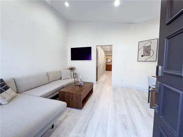 8601 Sunland Blvd Unit 67, Sun Valley, CA 91352