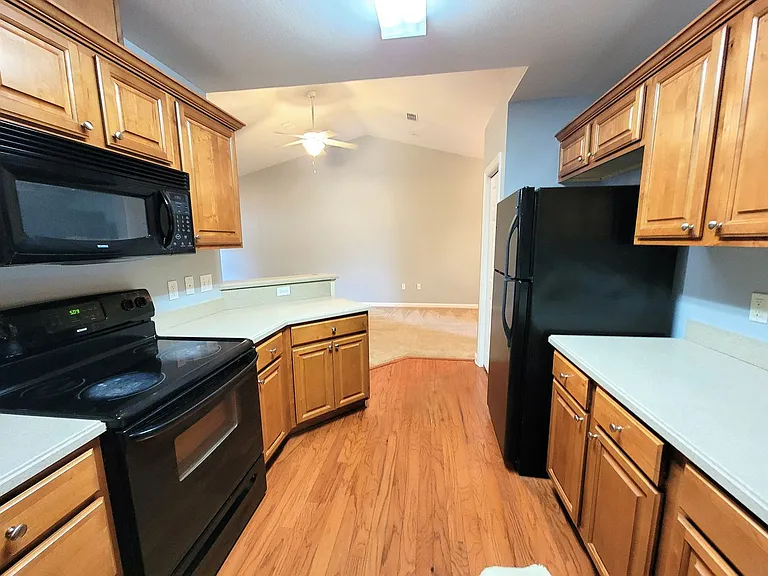 1659 Quazar Rd — Photo 8