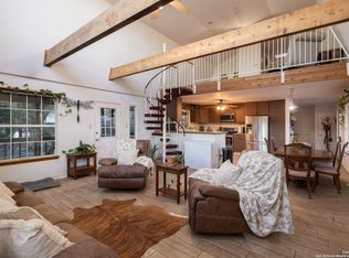 411 Lake Park, Canyon Lake, TX 78133