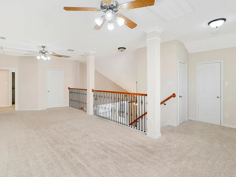 4908 Rushden Rd — Photo 10