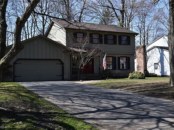 2nd image of 8074 Deerpath Dr