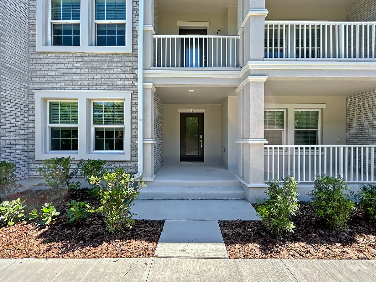Building Photo - 4510 S Manhattan Ave #18