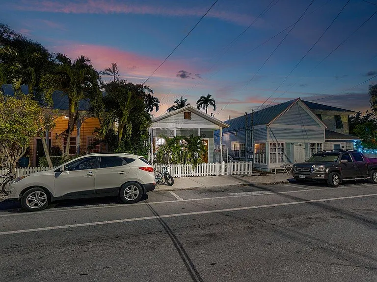 Southard St — Photo 37