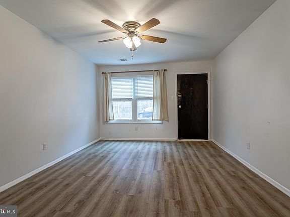 5th image of 79 Park Vallei Ln #79