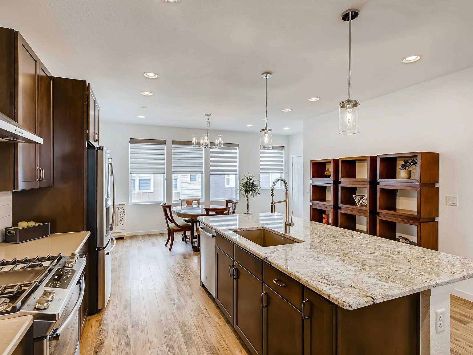 8884 Ramblestone St — Photo 3