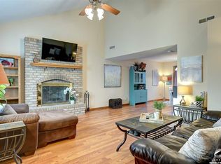 2732 Fenwick Rd, Lawrence, KS 66046