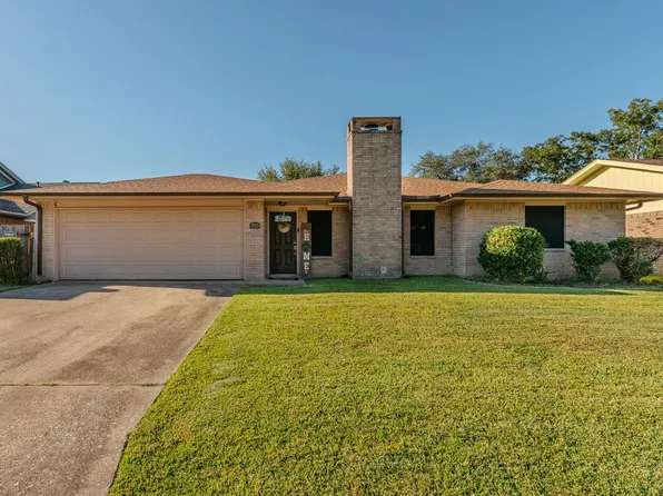 3813 Shadow Bend Ln, Port Arthur, TX 77642