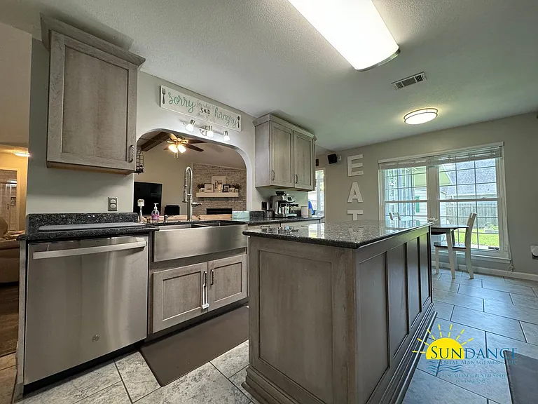 109 Long Pointe Dr — Photo 10