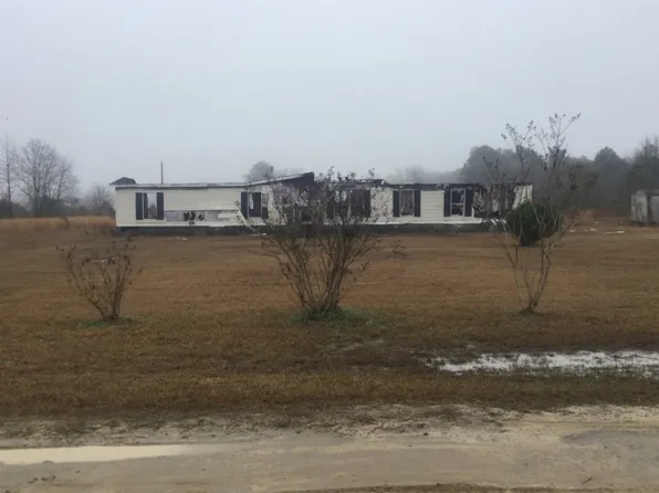 363 Garett Rd, Fairmont, NC 28340