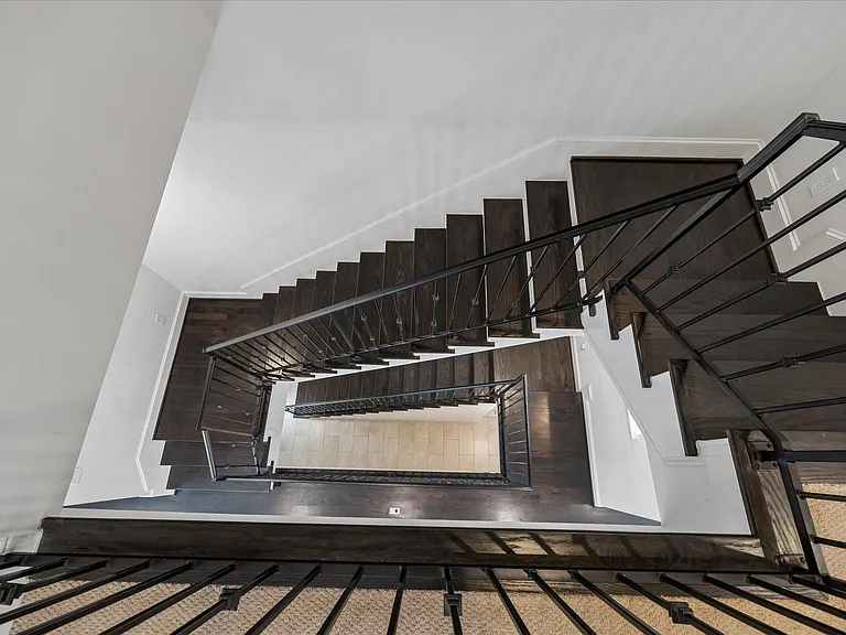 734 W 20th St #A — Photo 21