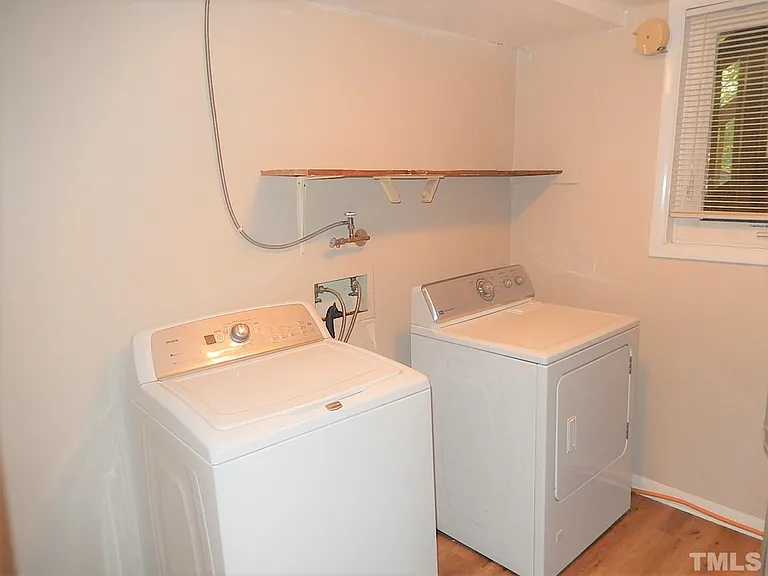 6704 Winding Trl — Photo 21
