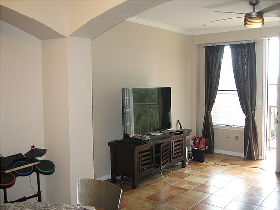2nd image of 2505 San Gabriel St APT 304