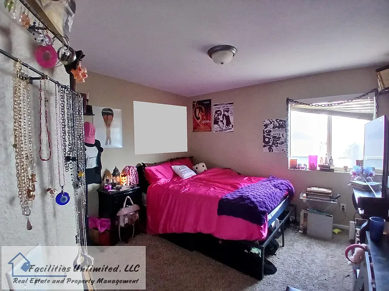 1815 Falcon Ridge Dr — Photo 13