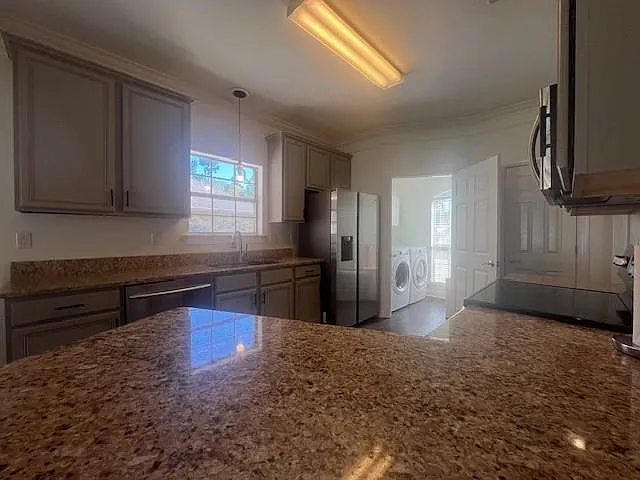 928 Nancy St — Photo 14