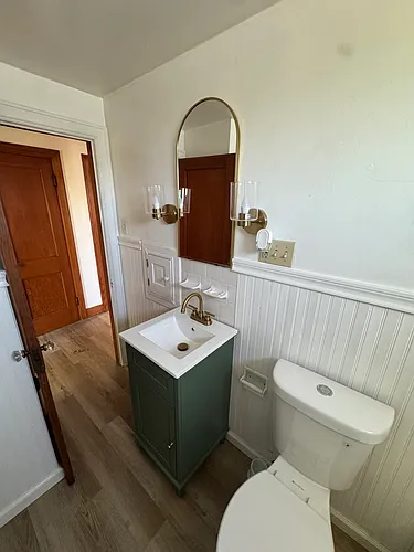 120 Victoria Blvd Photo 1