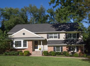 93 Knollwood Dr, New Providence, NJ 07974