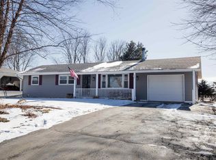 800 Monroe St, Hanover, IL 61041