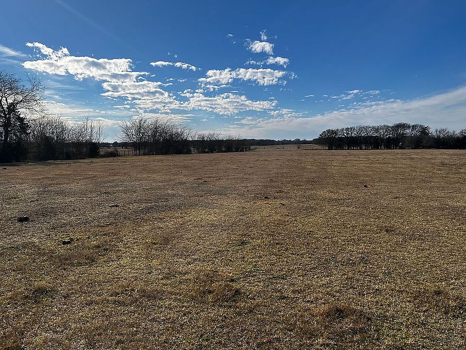 2nd image of 1564 County Road 1136