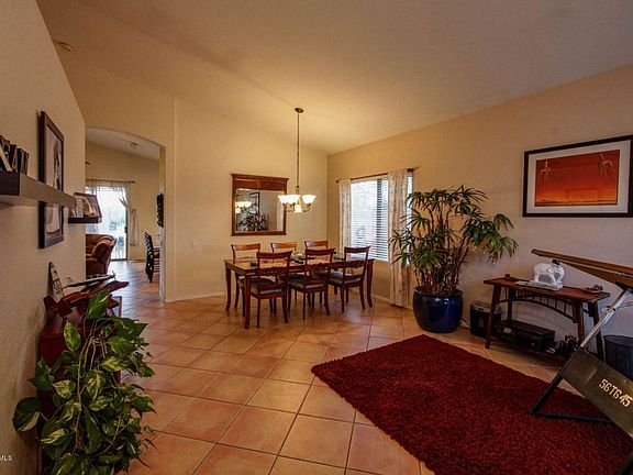 2nd image of 644 S Lucinda Dr
