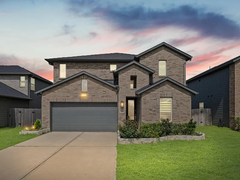 8442 Harrington Grove Trl — Photo 1