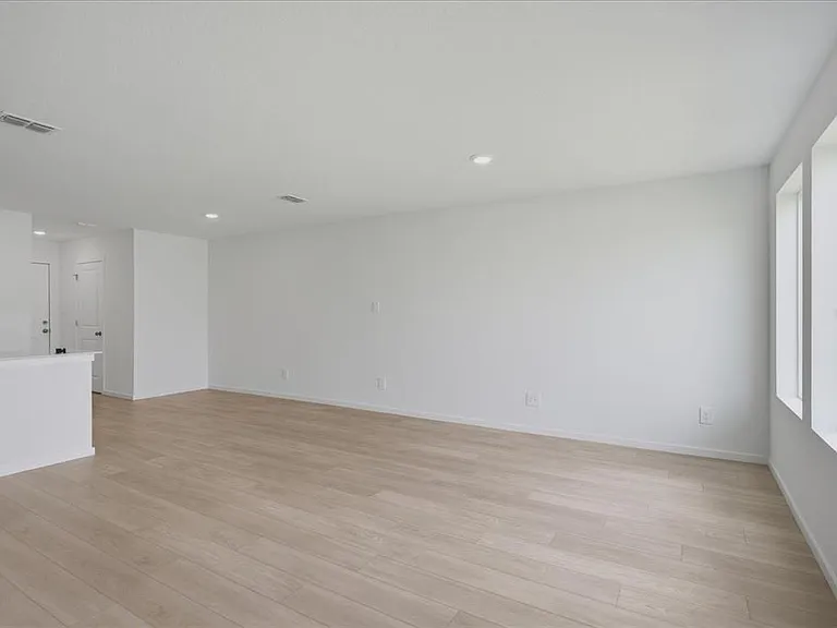 862 Lynx St — Photo 11