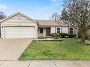 27W261 Virginia St, Winfield, IL 60190