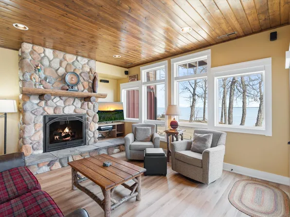 6946 Beach View Ln NW #210-2&3, Walker, MN 56484