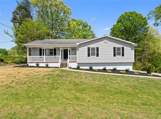 115 Davis Ave, Clemmons, NC 27012