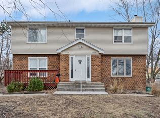 1224 NW 92nd St #SM1, Clive, IA 50325