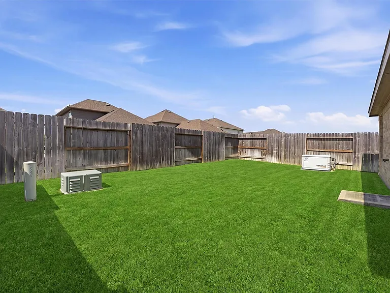 22238 Palladium Dr — Photo 25