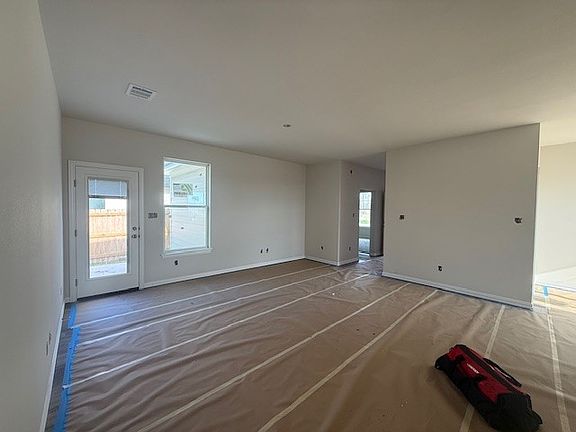 4th image of 2602 Falcon Ridge Dr