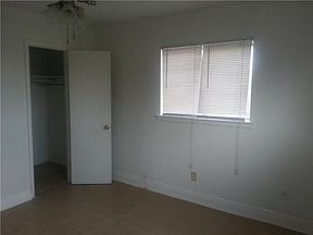 2nd image of 5211 Cannes St