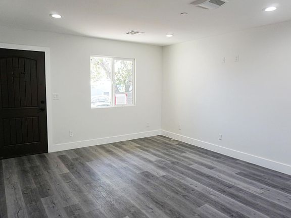 Carlin 5407 - Living Room (1)