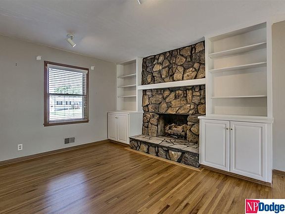 5th image of 3507 S 120th St