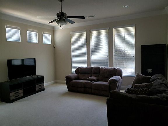 2nd image of 10520 Steinbeck Ln