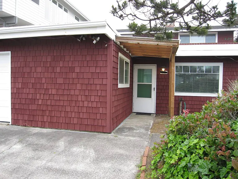 420 N Pacific St #A — Photo 2