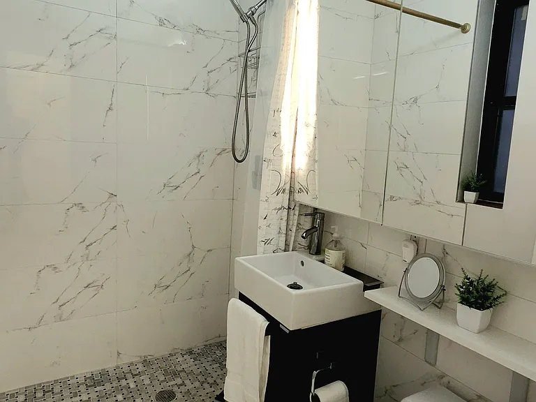 155 W 71st St #1G — Photo 9