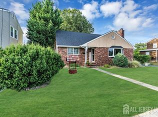 26 Sedgwick St, Jamesburg, NJ 08831