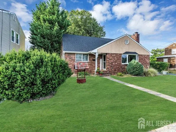 26 Sedgwick St, Jamesburg, NJ 08831
