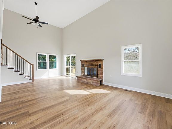 5th image of 567 Dogwood Rd