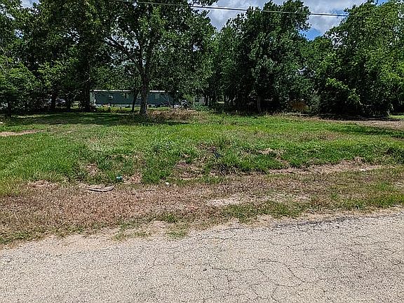 4th image of 1207 Alice Ave