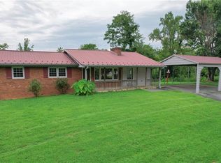 1106 Bob Mabe Rd, Danbury, NC 27016