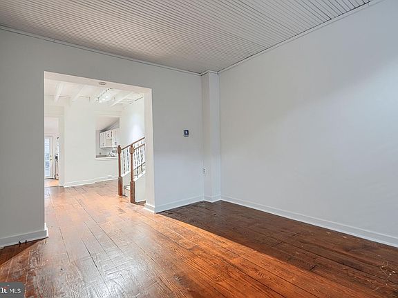 2nd image of 1125 William St