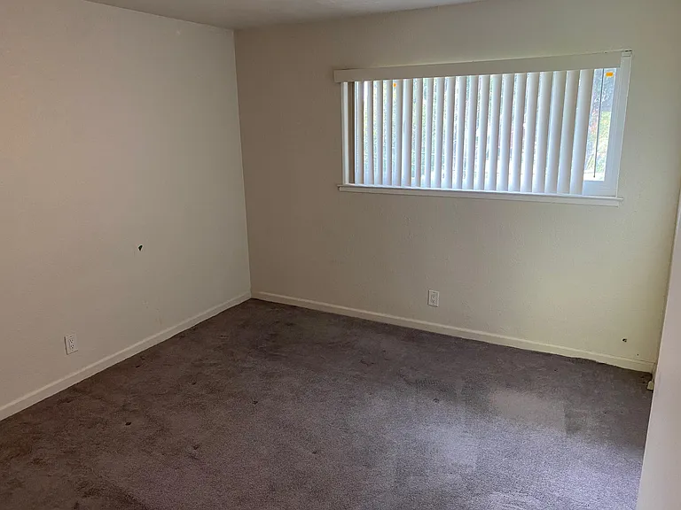 1200 Edsel Dr #4 — Photo 7