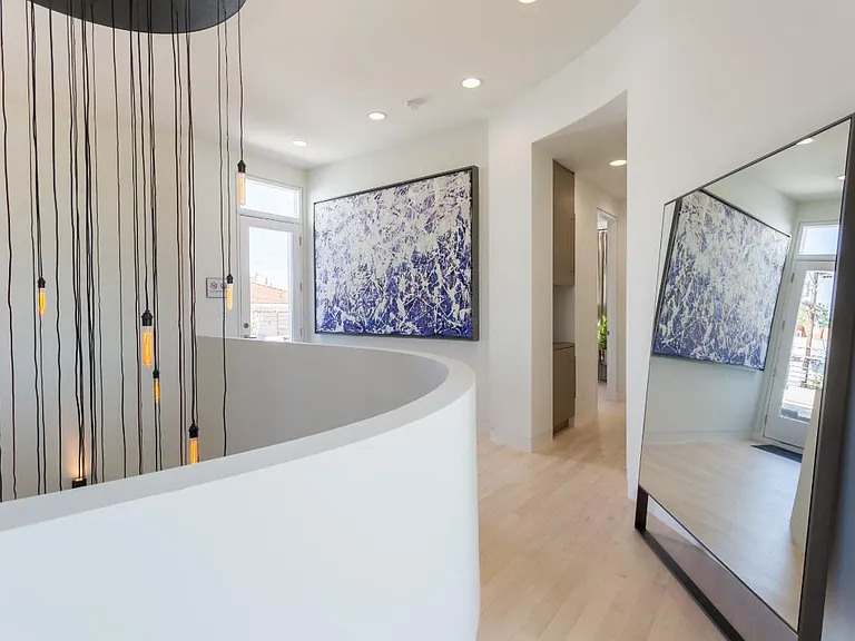 808 N La Jolla Ave — Photo 17
