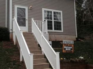 100 Hartford Ct, Charlottesville, VA