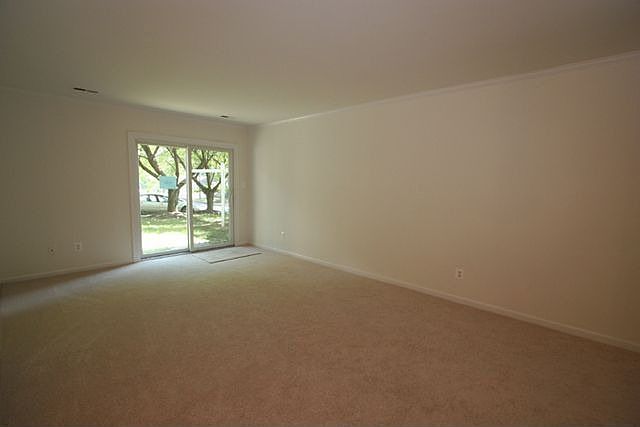 2nd image of 3438 Harrington Dr